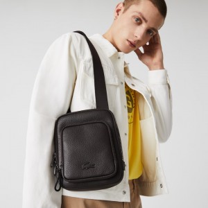 Bolsas Lacoste Hombre Marrom Oscuro Soft Mate Matte Full-Grain Cuero Small Flat Crossbody Bag AN5-04360G5