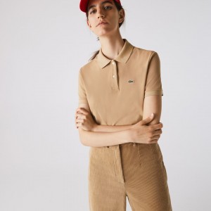 Camisa Polo Lacoste Classic Fit Soft Cotton Petit Piqué Mujer Beige | PC8-51315O5